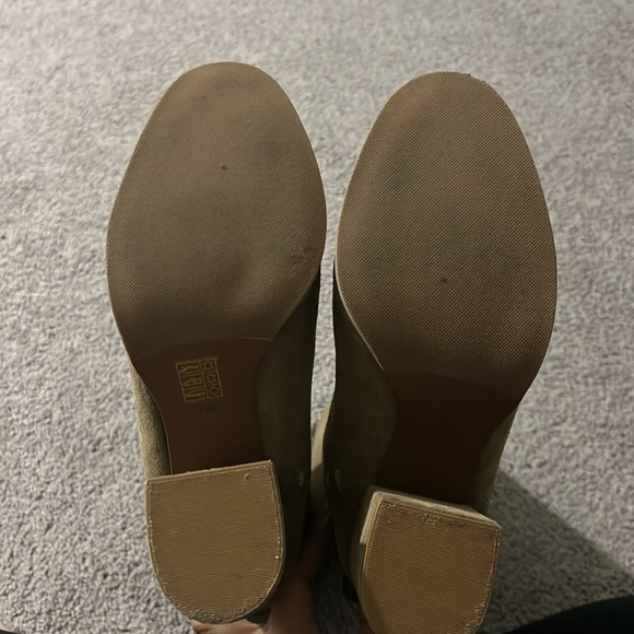 Tory Burch - Picture 4 of 5